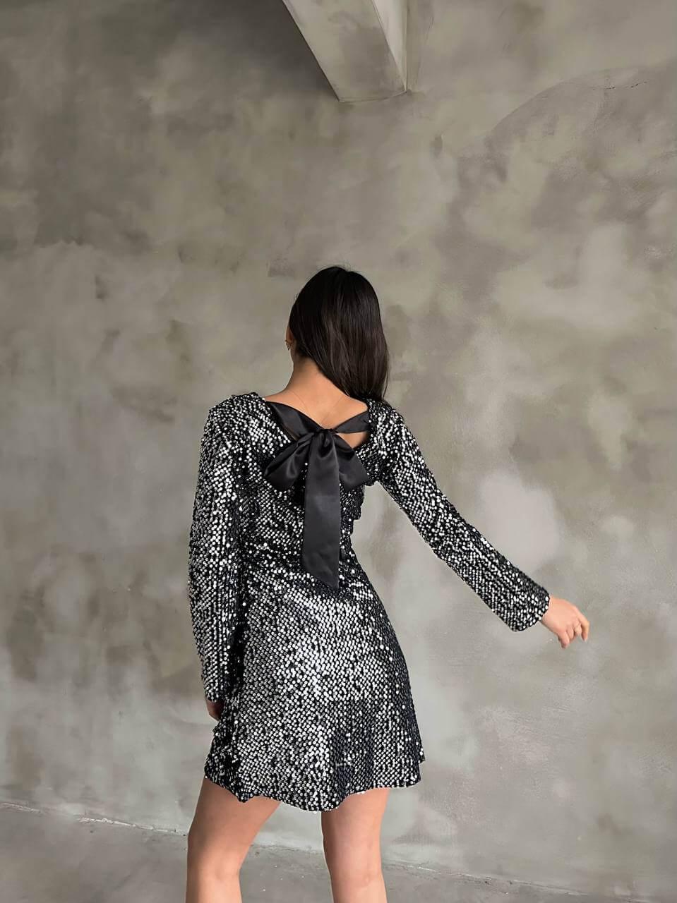 Women's Silver Sequin Short Dress with Long Sleeves and A-Line Skirt, Suitable for Night